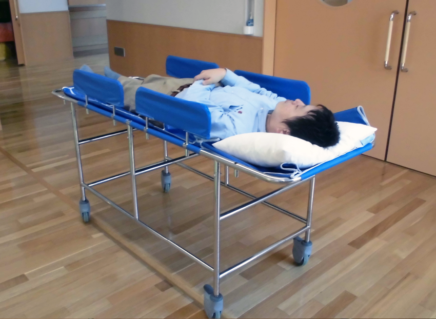 寝たままの姿勢で別の場所へ楽々移動